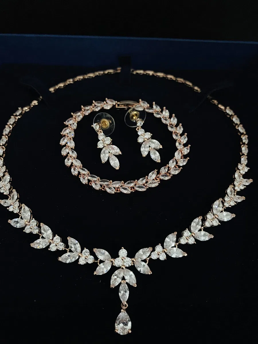 Zirkonia Brautschmuck Schmuckset Roségold – Collier, Ohrringe & Armband – edler Brautschmuck für Hochzeit, Ball & festliche Anlässe